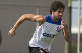 Durante o treino desta tarde no CT Joaquim Grava, zona leste de So Paulo. O prximo jogo da equipe ser domingo, contra a Ponte Preta, no estdio Moiss Lucarelli, em Campinas, jogo vlido pela quinta rodada do Campeonato Paulista 2014