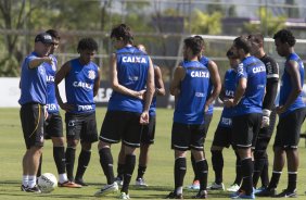 Durante o treino desta manh no CT Joaquim Grava, zona leste de So Paulo. O prximo jogo da equipe ser domingo, contra a Ponte Preta, no estdio Moiss Lucarelli, em Campinas, jogo vlido pela quinta rodada do Campeonato Paulista 2014