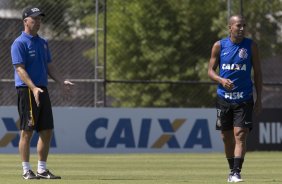Durante o treino desta manh no CT Joaquim Grava, zona leste de So Paulo. O prximo jogo da equipe ser domingo, contra a Ponte Preta, no estdio Moiss Lucarelli, em Campinas, jogo vlido pela quinta rodada do Campeonato Paulista 2014