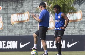 Durante o treino desta manh no CT Joaquim Grava, zona leste de So Paulo. O prximo jogo da equipe ser domingo, contra a Ponte Preta, no estdio Moiss Lucarelli, em Campinas, jogo vlido pela quinta rodada do Campeonato Paulista 2014