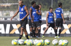 Durante o treino desta manh no CT Joaquim Grava, zona leste de So Paulo. O prximo jogo da equipe ser domingo, contra a Ponte Preta, no estdio Moiss Lucarelli, em Campinas, jogo vlido pela quinta rodada do Campeonato Paulista 2014