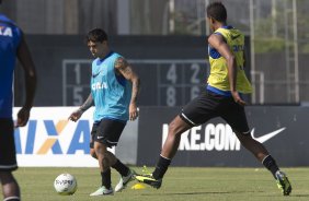 Durante o treino desta manh no CT Joaquim Grava, zona leste de So Paulo. O prximo jogo da equipe ser domingo, contra a Ponte Preta, no estdio Moiss Lucarelli, em Campinas, jogo vlido pela quinta rodada do Campeonato Paulista 2014