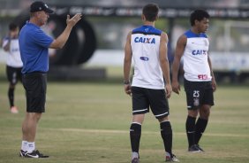 Durante o treino desta tarde no CT Joaquim Grava, zona leste de So Paulo. O prximo jogo da equipe ser amanh, dia 05/02, quarta-feira, contra o Bragantino, no estdio do Pacaembu, jogo vlido pela 6 rodada do Campeonato Paulista 2014