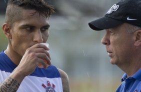 Durante o treino desta tarde no CT Joaquim Grava, zona leste de So Paulo. O prximo jogo da equipe ser amanh, dia 05/02, quarta-feira, contra o Bragantino, no estdio do Pacaembu, jogo vlido pela 6 rodada do Campeonato Paulista 2014