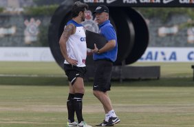Durante o treino desta tarde no CT Joaquim Grava, zona leste de So Paulo. O prximo jogo da equipe ser amanh, dia 05/02, quarta-feira, contra o Bragantino, no estdio do Pacaembu, jogo vlido pela 6 rodada do Campeonato Paulista 2014