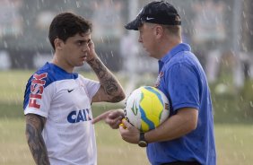 Durante o treino desta tarde no CT Joaquim Grava, zona leste de So Paulo. O prximo jogo da equipe ser amanh, dia 05/02, quarta-feira, contra o Bragantino, no estdio do Pacaembu, jogo vlido pela 6 rodada do Campeonato Paulista 2014