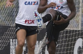 Durante o treino desta tarde no CT Joaquim Grava, zona leste de So Paulo. O prximo jogo da equipe ser amanh, dia 05/02, quarta-feira, contra o Bragantino, no estdio do Pacaembu, jogo vlido pela 6 rodada do Campeonato Paulista 2014