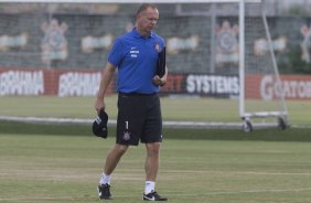 Durante o treino desta tarde no CT Joaquim Grava, zona leste de So Paulo. O prximo jogo da equipe ser amanh, dia 05/02, quarta-feira, contra o Bragantino, no estdio do Pacaembu, jogo vlido pela 6 rodada do Campeonato Paulista 2014