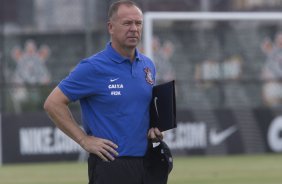 Durante o treino desta tarde no CT Joaquim Grava, zona leste de So Paulo. O prximo jogo da equipe ser amanh, dia 05/02, quarta-feira, contra o Bragantino, no estdio do Pacaembu, jogo vlido pela 6 rodada do Campeonato Paulista 2014
