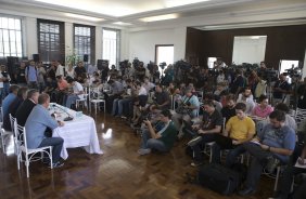 Os presidentes do Corinthians Mario Gobbi, e do Palmeiras, Paulo Nobre, acompanhados dos respectivos treinadores, Mano Menezes e Gilson Kleina, concedem entrevista coletiva no Salao Nobre do Pacaembu, esta manha. O prximo jogo da equipe ser dia 16/02, domingo, contra Palmeiras, no estdio do Pacaembu, vlido pela 8 rodada do Campeonato Paulista 2014