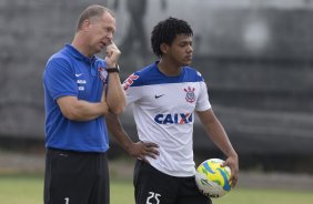 Durante o treino desta manh no CT Joaquim Grava, Parque Ecolgico do Tiete, zona leste da cidade. O prximo jogo da equipe ser amanh, dia 16/02, domingo, contra Palmeiras, no estdio do Pacaembu, vlido pela 8 rodada do Campeonato Paulista 2014