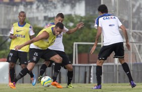 Durante o treino esta tarde no CT Joaquim Grava, Parque Ecolgico do Tiete, zona leste de So Paulo. O prximo jogo da equipe ser quarta-feira, dia 19/02, contra o Oeste de Itpolis, no estdio Benedito Teixeira, em Rio Preto, vlido pela 9 rodada do Campeonato Paulista 2014
