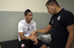 Nos vestirios antes da partida entre Corinthians x Comercial/RP, realizada esta noite no estdio do Pacaembu, vlida pela 11 rodada do Campeonato Paulista de 2014