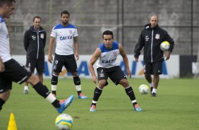 Durante o treino desta tarde no CT Joaquim Grava, Parque Ecolgico do Tiete, zona leste de So Paulo. O prximo jogo da equipe ser domingo, dia 16/03, contra a Penapolense, no estdio Tenente Carrio, vlido pela 14 rodada do Campeonato Paulista 2014