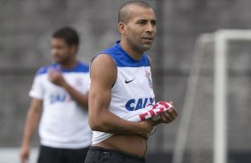 Durante o treino desta tarde no CT Joaquim Grava, Parque Ecolgico do Tiete, zona leste de So Paulo. O prximo jogo da equipe ser domingo, dia 16/03, contra a Penapolense, no estdio Tenente Carrio, vlido pela 14 rodada do Campeonato Paulista 2014