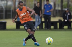 Durante o treino desta tarde no CT Joaquim Grava, Parque Ecolgico do Tiete, zona leste de So Paulo. O prximo jogo da equipe ser domingo, dia 16/03, contra a Penapolense, no estdio Tenente Carrio, vlido pela 14 rodada do Campeonato Paulista 2014