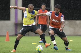 Durante o treino desta tarde no CT Joaquim Grava, Parque Ecolgico do Tiete, zona leste de So Paulo. O prximo jogo da equipe ser domingo, dia 16/03, contra a Penapolense, no estdio Tenente Carrio, vlido pela 14 rodada do Campeonato Paulista 2014