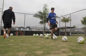 Durante o treino desta manh no CT Joaquim Grava, Parque Ecolgico do Tiete, zona leste de So Paulo. O prximo jogo da equipe ser domingo, dia 16/03, contra a Penapolense, no estdio Tenente Carrio, vlido pela 14 rodada do Campeonato Paulista 2014