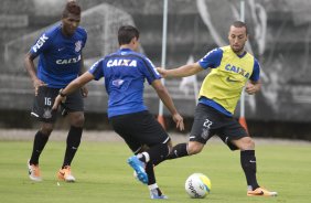 Durante o treino desta manh no CT Joaquim Grava, Parque Ecolgico do Tiete, zona leste de So Paulo. O prximo jogo da equipe ser domingo, dia 16/03, contra a Penapolense, no estdio Tenente Carrio, vlido pela 14 rodada do Campeonato Paulista 2014