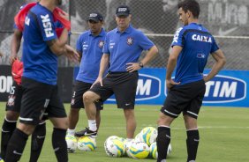 Durante o treino desta manh no CT Joaquim Grava, Parque Ecolgico do Tiete, zona leste de So Paulo. O prximo jogo da equipe ser domingo, dia 16/03, contra a Penapolense, no estdio Tenente Carrio, vlido pela 14 rodada do Campeonato Paulista 2014