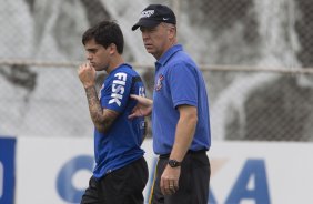 Durante o treino desta manh no CT Joaquim Grava, Parque Ecolgico do Tiete, zona leste de So Paulo. O prximo jogo da equipe ser domingo, dia 16/03, contra a Penapolense, no estdio Tenente Carrio, vlido pela 14 rodada do Campeonato Paulista 2014