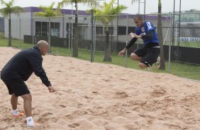 Durante o treino desta manh no CT Joaquim Grava, Parque Ecolgico do Tiete, zona leste de So Paulo. O prximo jogo da equipe ser domingo, dia 16/03, contra a Penapolense, no estdio Tenente Carrio, vlido pela 14 rodada do Campeonato Paulista 2014