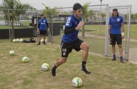 Durante o treino desta manh no CT Joaquim Grava, Parque Ecolgico do Tiete, zona leste de So Paulo. O prximo jogo da equipe ser domingo, dia 16/03, contra a Penapolense, no estdio Tenente Carrio, vlido pela 14 rodada do Campeonato Paulista 2014