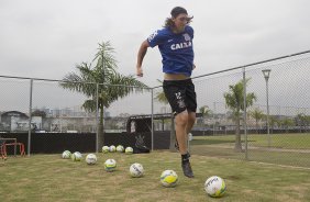 Durante o treino desta manh no CT Joaquim Grava, Parque Ecolgico do Tiete, zona leste de So Paulo. O prximo jogo da equipe ser domingo, dia 16/03, contra a Penapolense, no estdio Tenente Carrio, vlido pela 14 rodada do Campeonato Paulista 2014