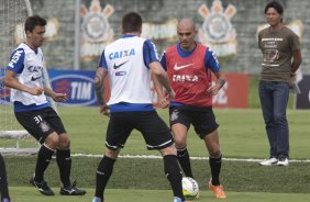 Durante o treino desta manh no CT Joaquim Grava, Parque Ecolgico do Tiete, zona leste de So Paulo. O prximo jogo da equipe ser domingo, dia 16/03, contra a Penapolense, no estdio Tenente Carrio, vlido pela 14 rodada do Campeonato Paulista 2014