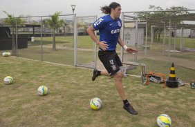 Durante o treino desta manh no CT Joaquim Grava, Parque Ecolgico do Tiete, zona leste de So Paulo. O prximo jogo da equipe ser domingo, dia 16/03, contra a Penapolense, no estdio Tenente Carrio, vlido pela 14 rodada do Campeonato Paulista 2014