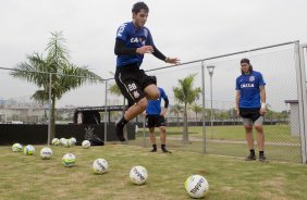 Durante o treino desta manh no CT Joaquim Grava, Parque Ecolgico do Tiete, zona leste de So Paulo. O prximo jogo da equipe ser domingo, dia 16/03, contra a Penapolense, no estdio Tenente Carrio, vlido pela 14 rodada do Campeonato Paulista 2014