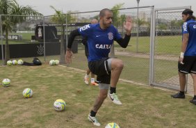 Durante o treino desta manh no CT Joaquim Grava, Parque Ecolgico do Tiete, zona leste de So Paulo. O prximo jogo da equipe ser domingo, dia 16/03, contra a Penapolense, no estdio Tenente Carrio, vlido pela 14 rodada do Campeonato Paulista 2014