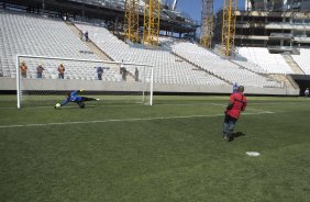 Durante o primeiro treino esta manh na Arena Corinthians, zona leste de So Paulo. O prximo jogo da equipe ser amanh, domingo, dia 16/03, contra a Penapolense, no estdio Tenente Carrio, vlido pela 14 rodada do Campeonato Paulista 2014