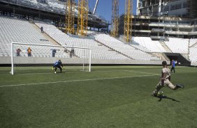 Durante o primeiro treino esta manh na Arena Corinthians, zona leste de So Paulo. O prximo jogo da equipe ser amanh, domingo, dia 16/03, contra a Penapolense, no estdio Tenente Carrio, vlido pela 14 rodada do Campeonato Paulista 2014