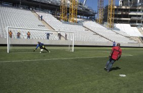 Durante o primeiro treino esta manh na Arena Corinthians, zona leste de So Paulo. O prximo jogo da equipe ser amanh, domingo, dia 16/03, contra a Penapolense, no estdio Tenente Carrio, vlido pela 14 rodada do Campeonato Paulista 2014