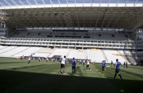 Durante o primeiro treino esta manh na Arena Corinthians, zona leste de So Paulo. O prximo jogo da equipe ser amanh, domingo, dia 16/03, contra a Penapolense, no estdio Tenente Carrio, vlido pela 14 rodada do Campeonato Paulista 2014