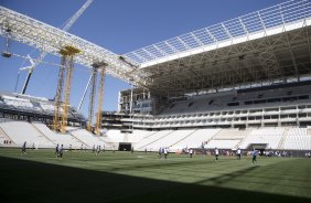 Durante o primeiro treino esta manh na Arena Corinthians, zona leste de So Paulo. O prximo jogo da equipe ser amanh, domingo, dia 16/03, contra a Penapolense, no estdio Tenente Carrio, vlido pela 14 rodada do Campeonato Paulista 2014