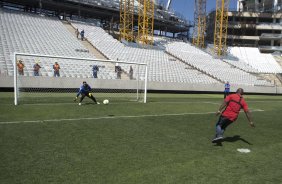 Durante o primeiro treino esta manh na Arena Corinthians, zona leste de So Paulo. O prximo jogo da equipe ser amanh, domingo, dia 16/03, contra a Penapolense, no estdio Tenente Carrio, vlido pela 14 rodada do Campeonato Paulista 2014