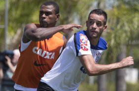 Durante o treino desta manh no CT Joaquim Grava, Parque Ecolgico do Tiete, zona leste de So Paulo. O prximo jogo da equipe ser quarta-feira, dia 19/03, contra o Bahia de Feira de Santana, jogo de ida vlido pela Copa do Brasil 2014