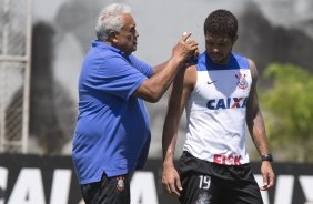 Durante o treino desta manh no CT Joaquim Grava, Parque Ecolgico do Tiete, zona leste de So Paulo. O prximo jogo da equipe ser quarta-feira, dia 19/03, contra o Bahia de Feira de Santana, jogo de ida vlido pela Copa do Brasil 2014