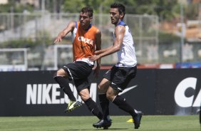 Durante o treino desta manh no CT Joaquim Grava, Parque Ecolgico do Tiete, zona leste de So Paulo. O prximo jogo da equipe ser quarta-feira, dia 19/03, contra o Bahia de Feira de Santana, jogo de ida vlido pela Copa do Brasil 2014