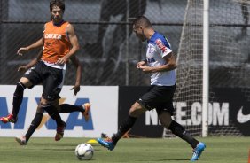 Durante o treino desta manh no CT Joaquim Grava, Parque Ecolgico do Tiete, zona leste de So Paulo. O prximo jogo da equipe ser quarta-feira, dia 19/03, contra o Bahia de Feira de Santana, jogo de ida vlido pela Copa do Brasil 2014