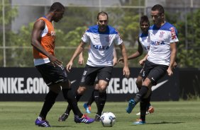 Durante o treino desta manh no CT Joaquim Grava, Parque Ecolgico do Tiete, zona leste de So Paulo. O prximo jogo da equipe ser quarta-feira, dia 19/03, contra o Bahia de Feira de Santana, jogo de ida vlido pela Copa do Brasil 2014