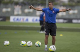 Durante o treino desta tarde no CT Joaquim Grava, Parque Ecolgico do Tiete, zona leste de So Paulo. O prximo jogo da equipe ser domingo, dia 23/03, contra o Atltico de Sorocaba, no Pacaembu, vlido pela 15 rodada, a ltima, do Campeonato Paulista de 2014