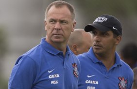 Durante o treino desta tarde no CT Joaquim Grava, Parque Ecolgico do Tiete, zona leste de So Paulo. O prximo jogo da equipe ser domingo, dia 23/03, contra o Atltico de Sorocaba, no Pacaembu, vlido pela 15 rodada, a ltima, do Campeonato Paulista de 2014