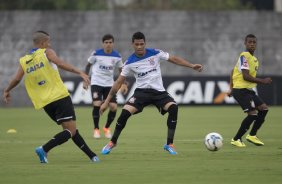 Durante o treino desta tarde no CT Joaquim Grava, Parque Ecolgico do Tiete, zona leste de So Paulo. O prximo jogo da equipe ser dia 20/04, contra o Atltico MIneiro, vlido pela 1 rodada do Campeonato Brasileiro de 2014