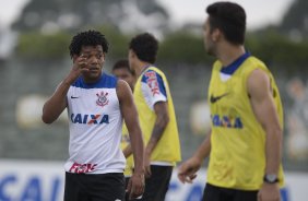 Durante o treino desta tarde no CT Joaquim Grava, Parque Ecolgico do Tiete, zona leste de So Paulo. O prximo jogo da equipe ser dia 20/04, contra o Atltico MIneiro, vlido pela 1 rodada do Campeonato Brasileiro de 2014