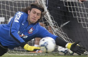 Durante o treino desta manh no CT Joaquim Grava, Parque Ecolgico do Tiete, zona leste de So Paulo. O prximo jogo da equipe ser dia 20/04, contra o Atltico MIneiro, vlido pela 1 rodada do Campeonato Brasileiro de 2014