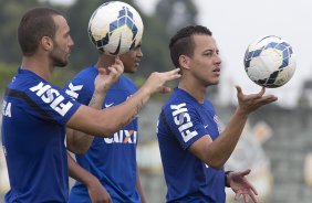 Durante o treino desta manh no CT Joaquim Grava, Parque Ecolgico do Tiete, zona leste de So Paulo. O prximo jogo da equipe ser dia 20/04, contra o Atltico MIneiro, vlido pela 1 rodada do Campeonato Brasileiro de 2014