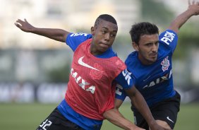 Durante o treino desta manh no CT Joaquim Grava, Parque Ecolgico do Tiete, zona leste de So Paulo. O prximo jogo da equipe ser dia 20/04, contra o Atltico MIneiro, vlido pela 1 rodada do Campeonato Brasileiro de 2014